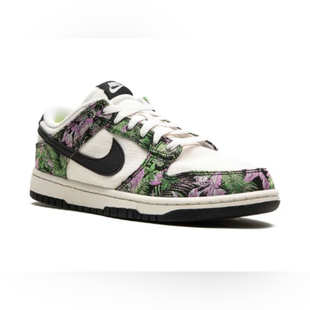 Nike Dunk Low Next Nature 'Floral Tapestry' women's sneaker